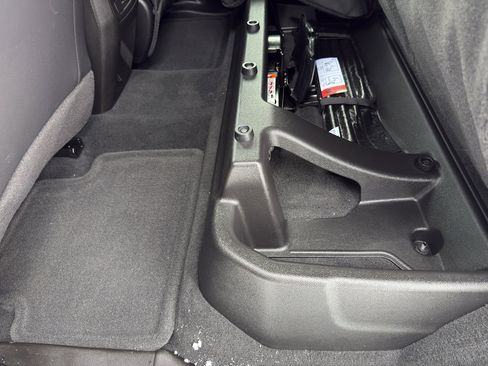 Used 2024 Chevrolet Colorado Z71 w/ Z71 Convenience Package 2 image 35