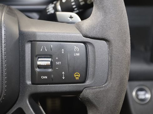Used 2023 Land Rover Defender 110 V8 image 35