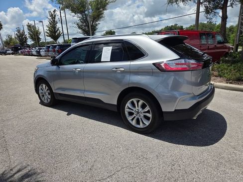 Used 2021 Ford Edge Titanium FWD image 9