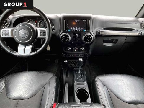 Used 2018 Jeep Wrangler Unlimited Sport AWD/4WD image 16