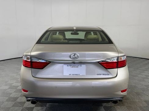 Used 2015 Lexus ES 350 w/ Luxury Package FWD image 7