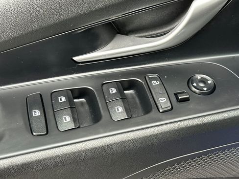 Used 2021 Hyundai Elantra SEL w/ Convenience Package image 13