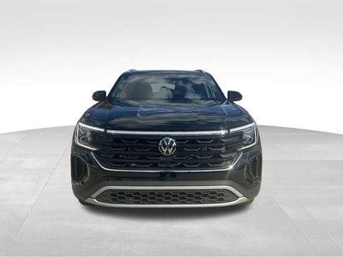 Used 2025 Volkswagen Atlas Cross Sport SEL image 8
