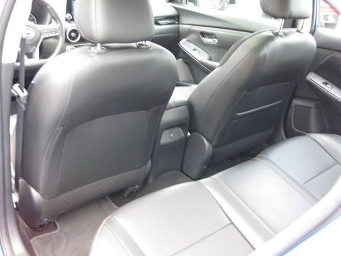 Used 2024 Nissan Sentra SR w/ SR Premium Package FWD image 27