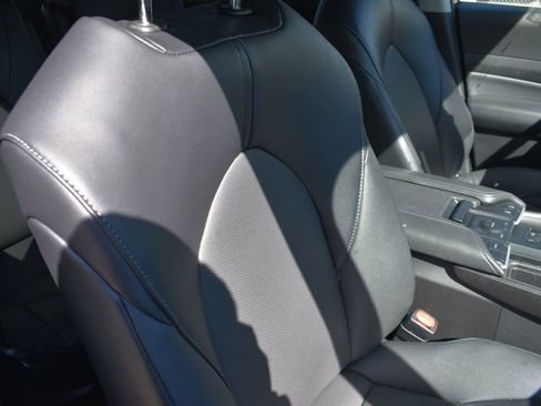 Used 2025 Toyota Grand Highlander FWD image 24