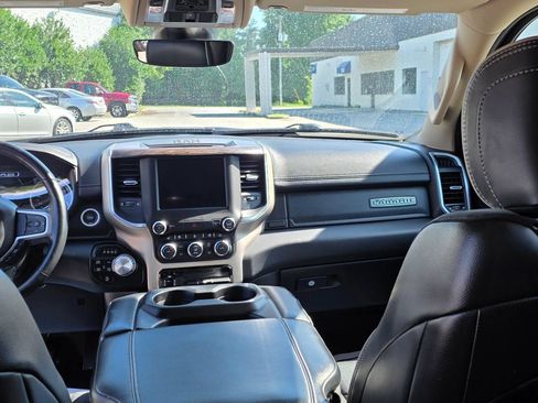 Used 2020 RAM 1500 Laramie AWD/4WD image 40