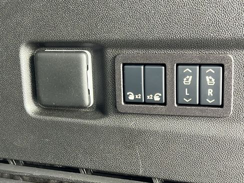 Used 2026 Chevrolet Tahoe Premier w/ Sun And Tow Package AWD/4WD image 13