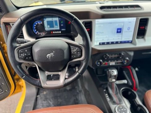 Certified 2024 Ford Bronco Heritage Edition image 17