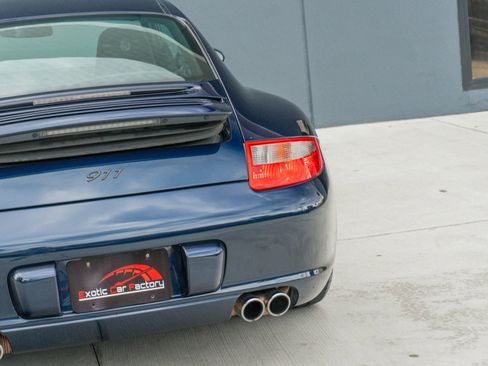 Used 2005 Porsche 911 Carrera RWD image 40