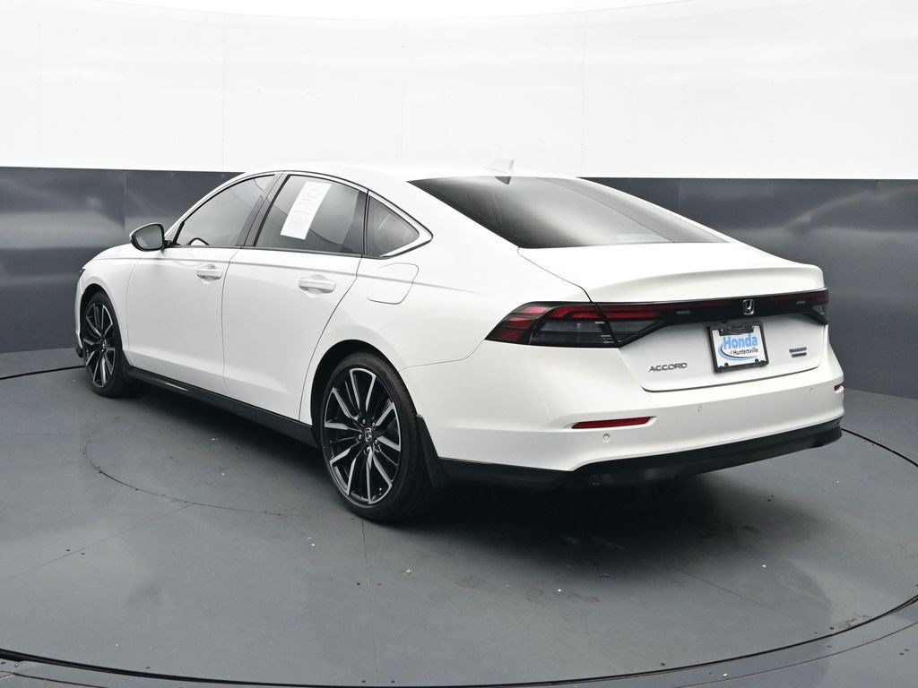 Used 2024 Honda Accord Touring image 5