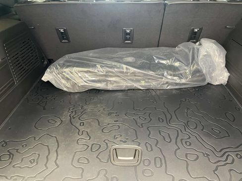 Used 2025 GMC Hummer EV 2X AWD/4WD image 17