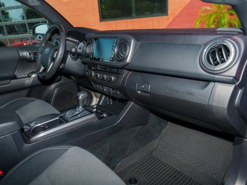 Used 2023 Toyota Tacoma TRD Off-Road w/ Advanced Technology Package AWD/4WD image 27