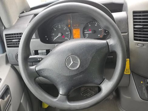 Used 2018 Mercedes-Benz Sprinter 2500 image 9