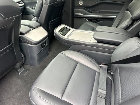 New 2026 Lincoln Navigator Reserve AWD/4WD image 11