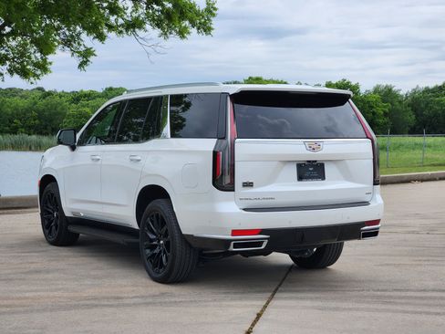 Certified 2022 Cadillac Escalade Premium Luxury RWD image 4