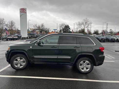 Used 2011 Jeep Grand Cherokee Laredo image 1