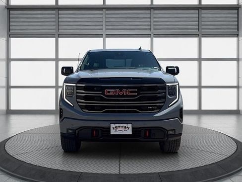 Used 2025 GMC Sierra 1500 AT4 w/ AT4 Preferred Package AWD/4WD image 9