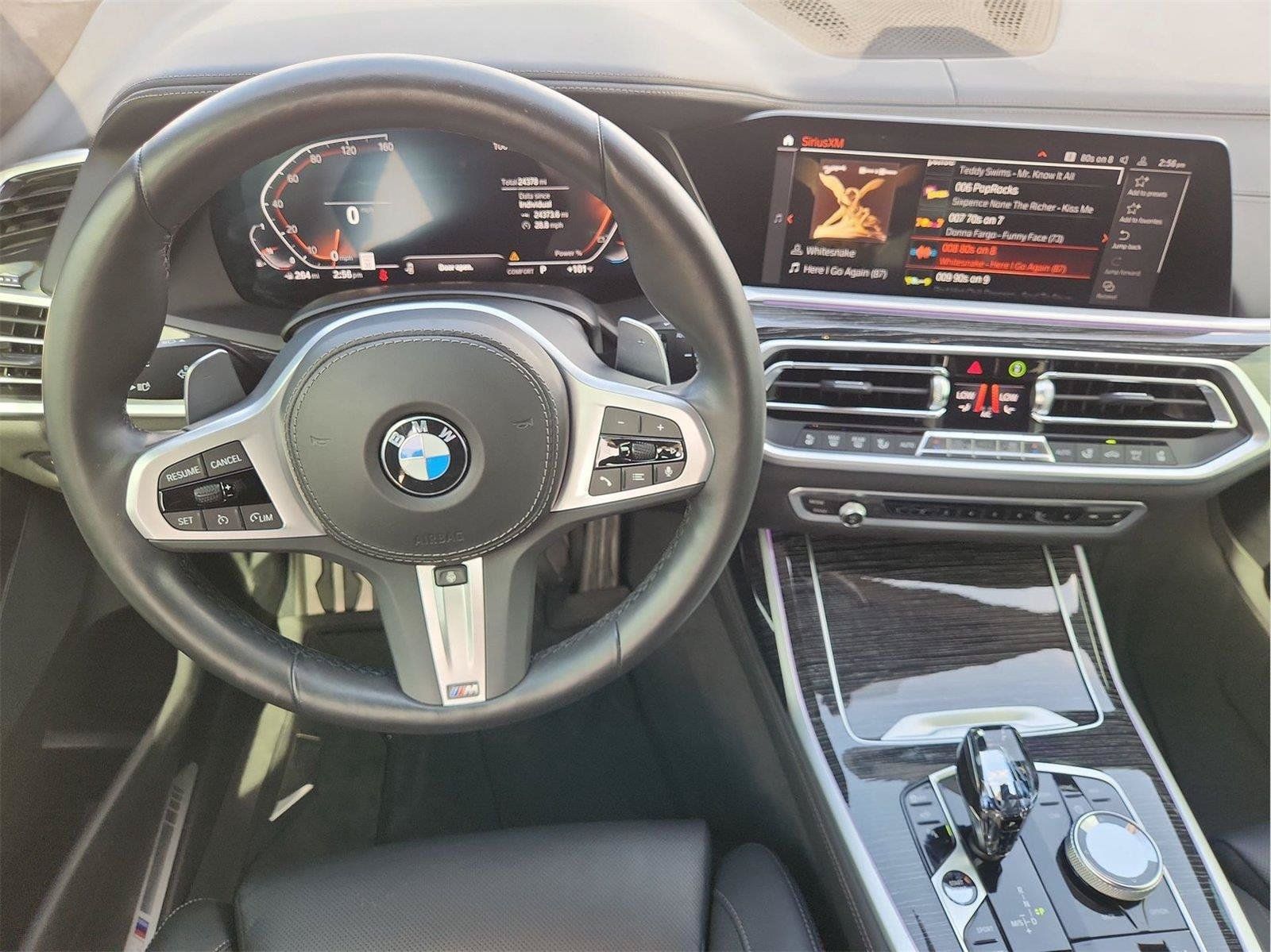 Used 2022 BMW X7 xDrive40i w/ M Sport Package AWD/4WD image 11