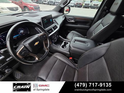Used 2024 Chevrolet Tahoe High Country AWD/4WD image 10