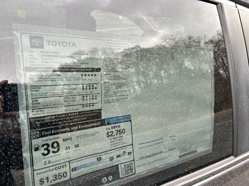 New 2025 Toyota RAV4 XLE image 30