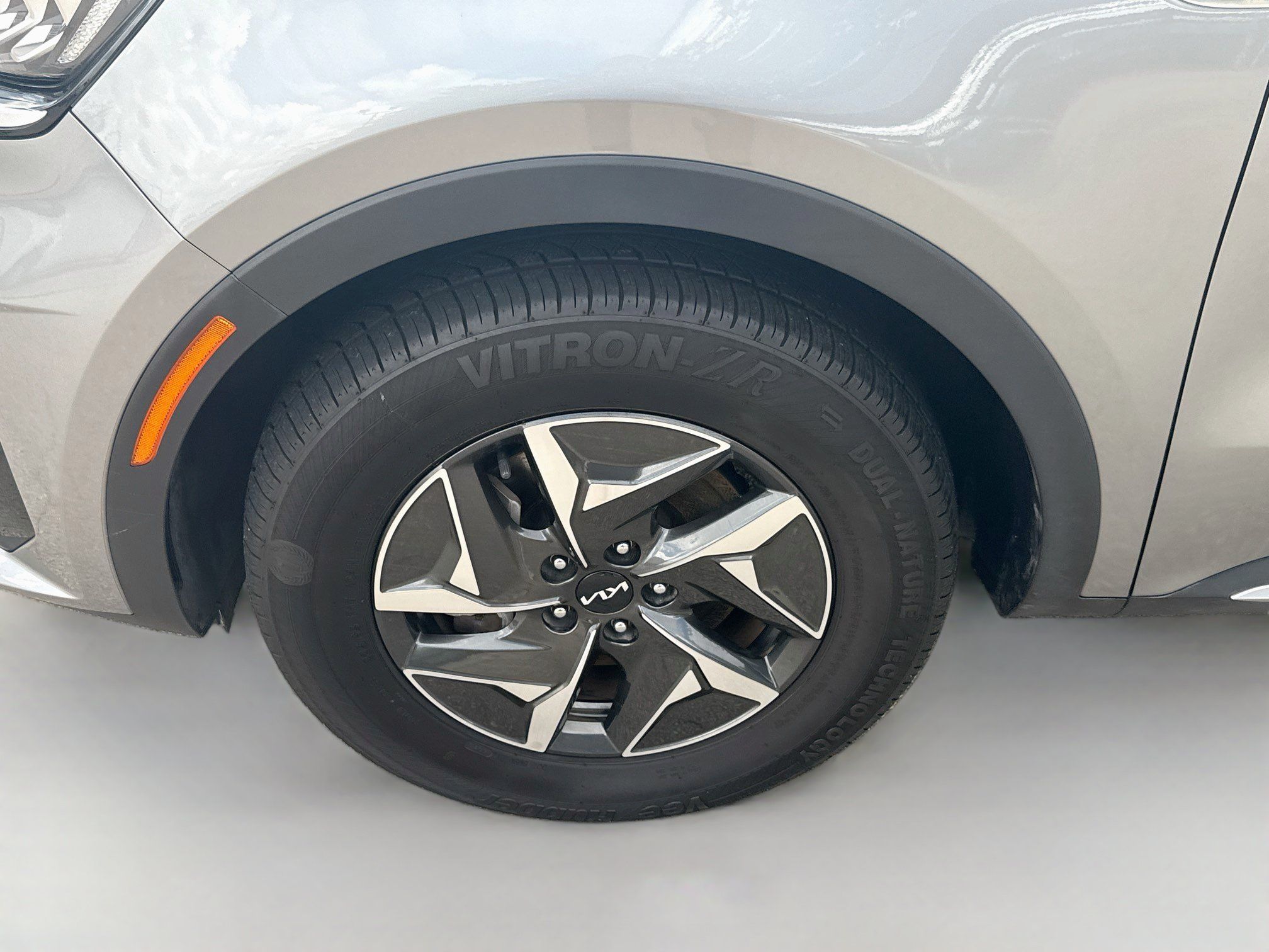 Used 2023 Kia Sorento EX FWD image 35