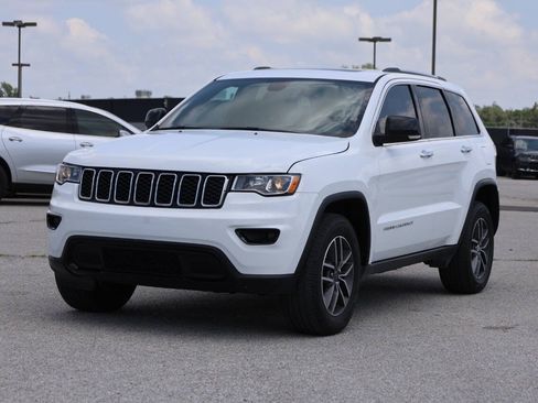 Used 2019 Jeep Grand Cherokee Limited AWD/4WD image 6