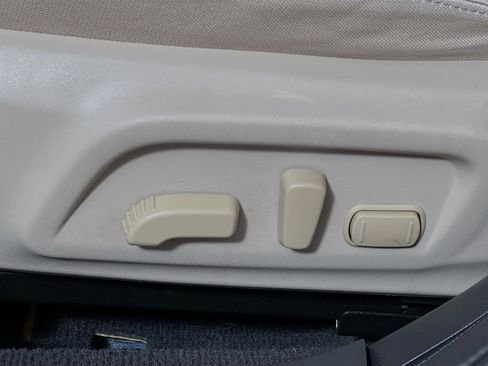 Used 2016 Subaru Outback 2.5i Premium image 16