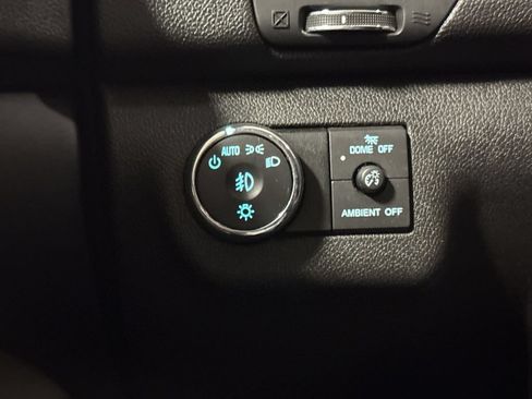 Used 2015 Chevrolet Traverse LT FWD image 18