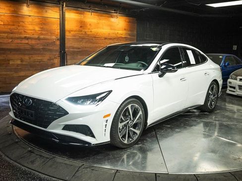 Used 2022 Hyundai Sonata SEL Plus image 2