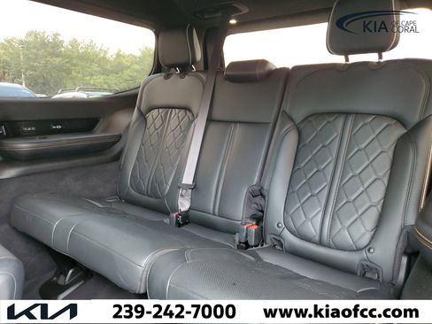 Used 2022 Jeep Grand Wagoneer Series III w/ HD Trailer Tow Package AWD/4WD image 11