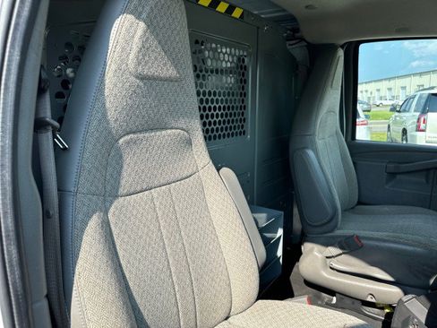 Used 2020 GMC Savana 2500 w/ Driver Convenience Package RWD image 30
