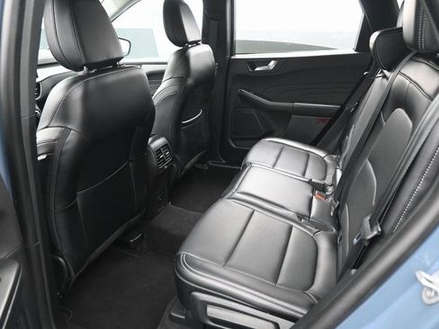 Used 2025 Ford Escape Platinum AWD/4WD image 27
