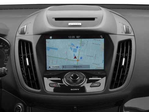 Used 2017 Ford Escape Titanium w/ Equipment Group 301A AWD/4WD image 17