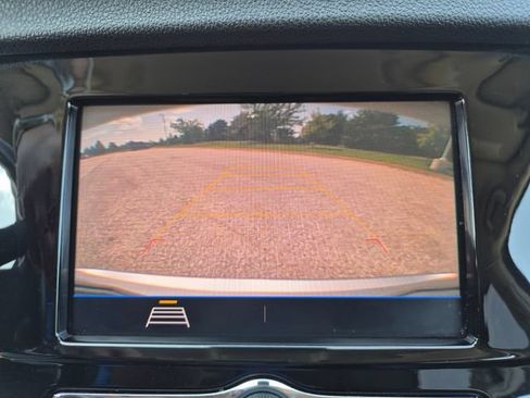 Used 2022 Buick Encore Preferred w/ Safety Package AWD/4WD image 23