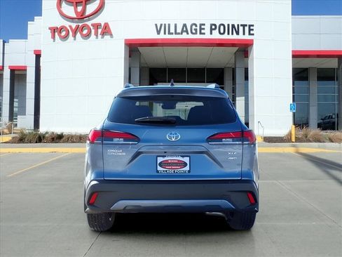 Certified 2026 Toyota Corolla Cross XLE image 4