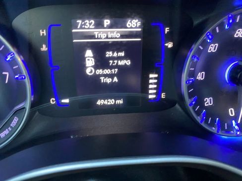 Used 2021 Chrysler Voyager Lxi image 15