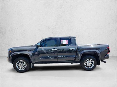 Used 2025 Toyota Tacoma Limited AWD/4WD image 2