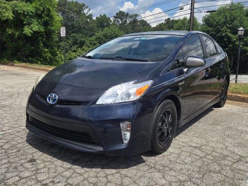 Used 2014 Toyota Prius Three w/ Solar Roof Package FWD image 3