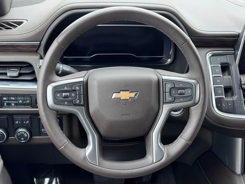 Used 2022 Chevrolet Tahoe LT w/ LT Signature Package image 7