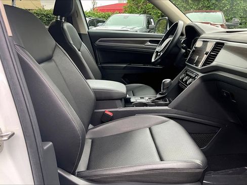 Used 2019 Volkswagen Atlas SEL R-Line image 8