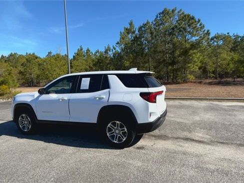 Used 2025 GMC Terrain Elevation image 8