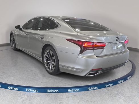 Used 2023 Lexus LS 500 w/ Accessory Package (Z2) RWD image 9