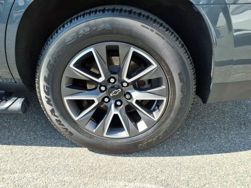 Used 2021 Chevrolet Tahoe Z71 w/ Luxury Package AWD/4WD image 7