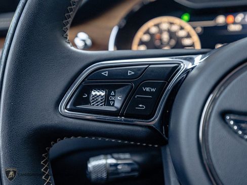 Used 2024 Bentley Flying Spur V8 AWD/4WD image 21