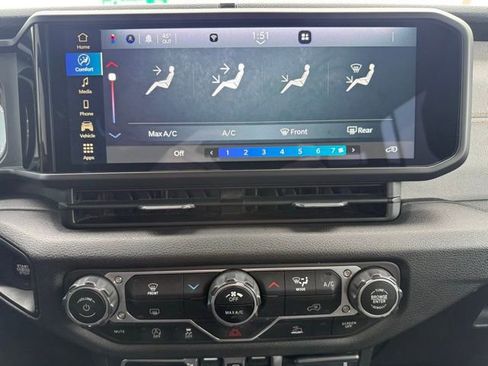 Used 2024 Jeep Wrangler Unlimited Sport AWD/4WD image 19