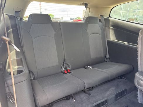 Used 2016 Chevrolet Traverse LT w/ Style and Technology Package FWD image 28