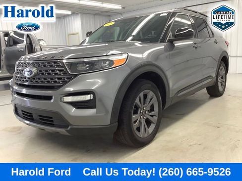 Used 2023 Ford Explorer XLT w/ Equipment Group 202A AWD/4WD image 3