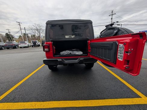 New 2026 Jeep Wrangler Unlimited Sport AWD/4WD image 9