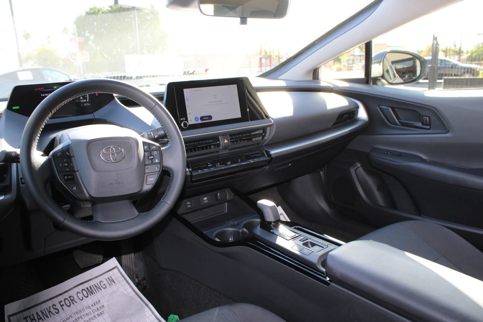 Used 2025 Toyota Prius LE FWD image 28