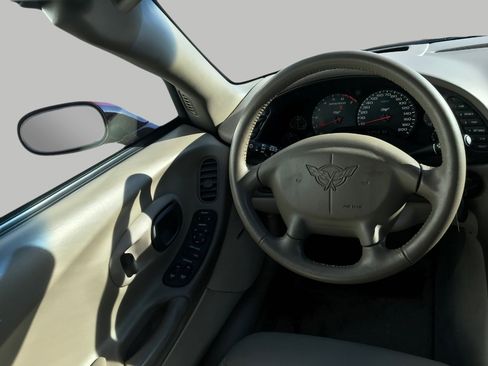 Used 2003 Chevrolet Corvette Convertible w/ Preferred Equipment Group1 image 5